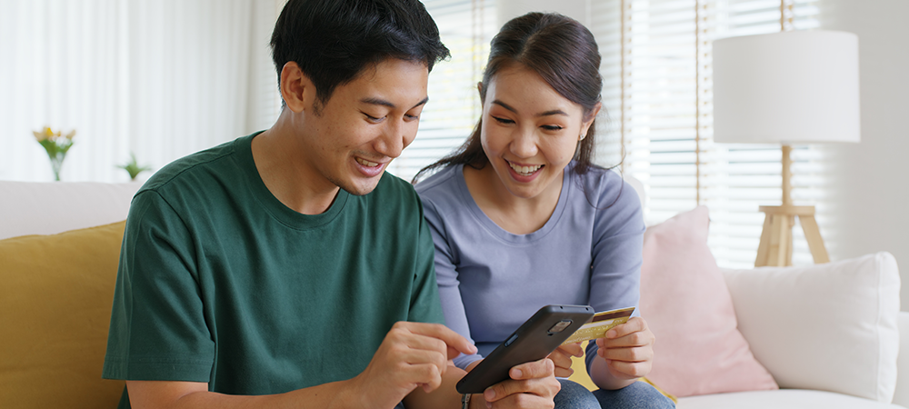 How is AI enhancing customer experience in the financial sector?